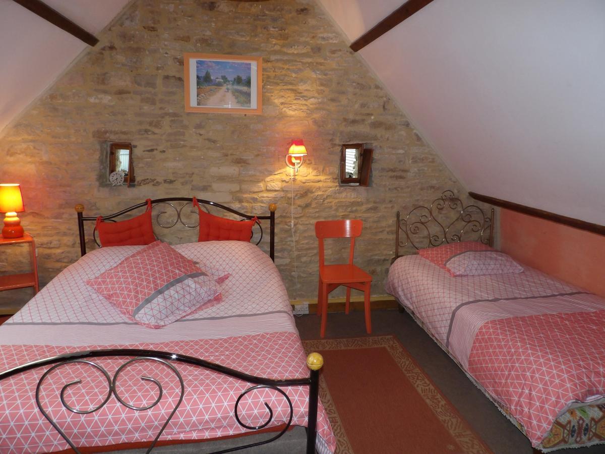 Chambres Et Tables D'Hotes A L'Auberge Touristique Meuvaines Exteriör bild